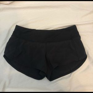 lululemon speed up shorts 2.5